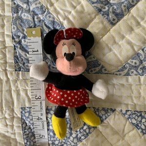 2001 Kelloggs Cereal Prize Walt Disney World MINNIE MOUSE Mini Bean Toy